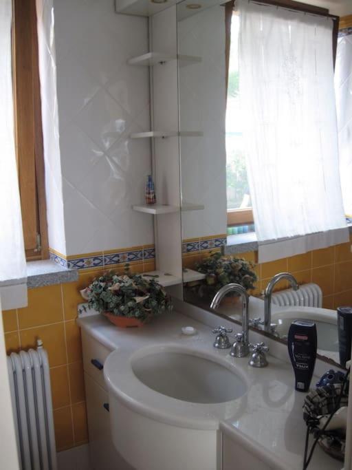 Villa Mit Whirlpool Und Phantastischer Aussicht Capoliveri  Bagian luar foto
